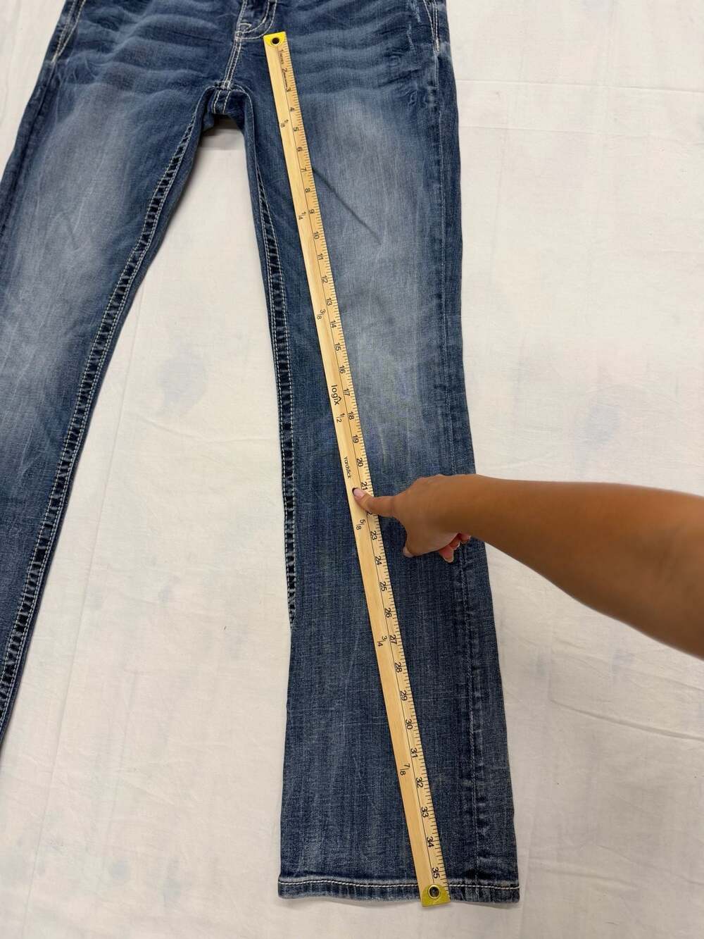 Miss Me Relaxed Bootcut Jeans Size 31 - Picture 2 of 7